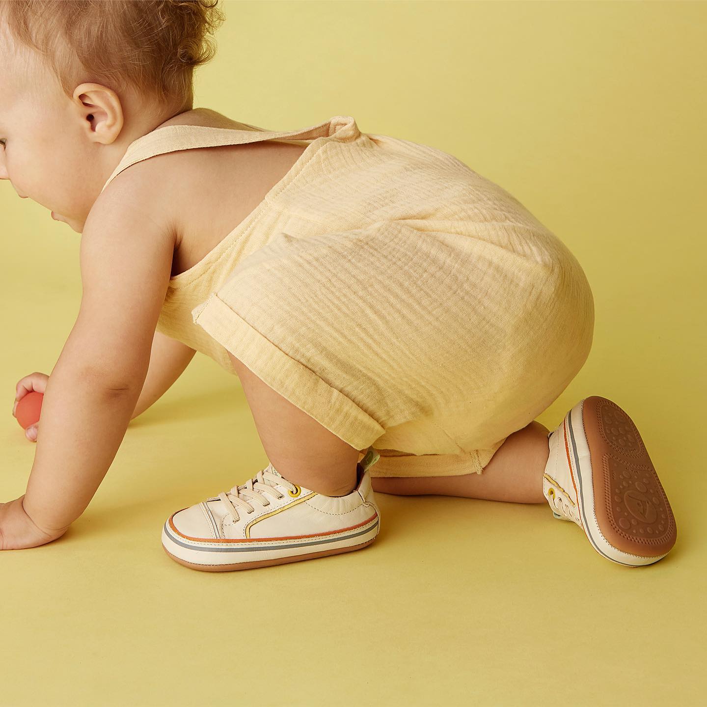 Chaussure premiers pas de bébé: bien la choisir!